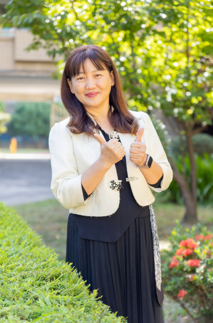 現任校長 翁麗鳳 女士